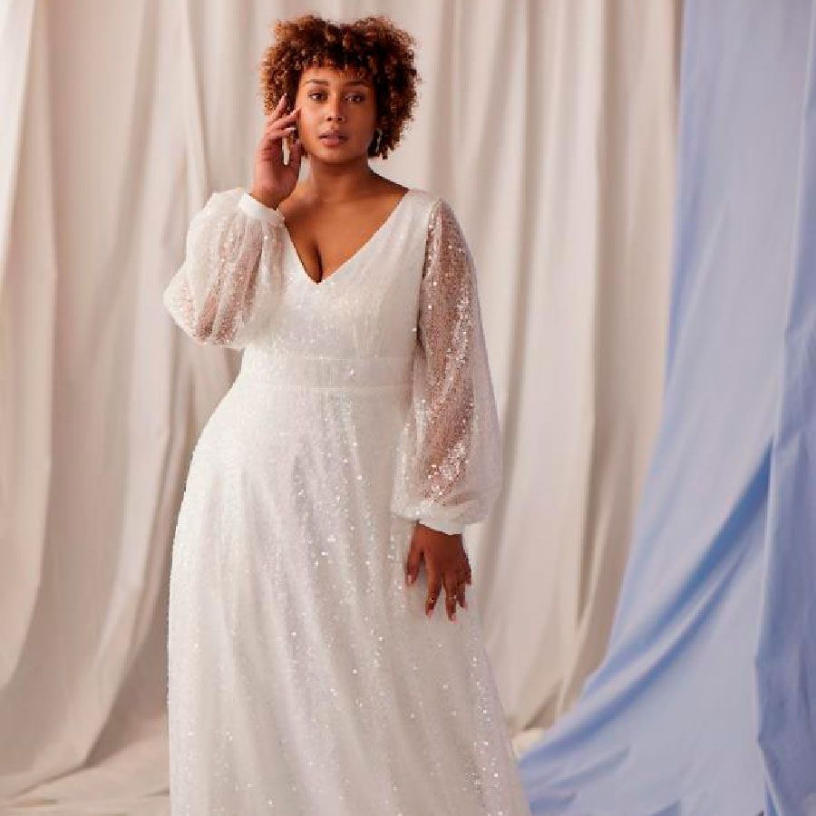 Posy-of-Threads_Hera-Couture-Minimalista-Gowns_Curve_Lexi-with-Detachable-Sleeves