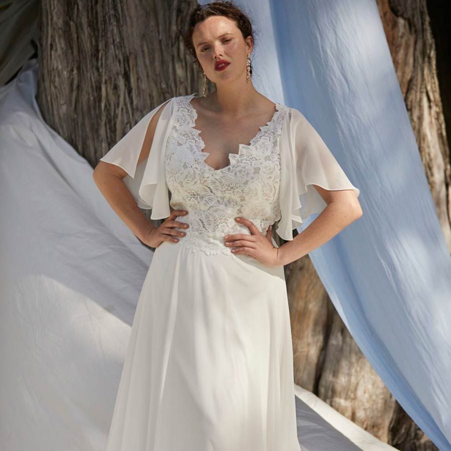 Posy of Threads_Hera Couture Minimalista-Gowns_Curve_Snowflake Contemporary