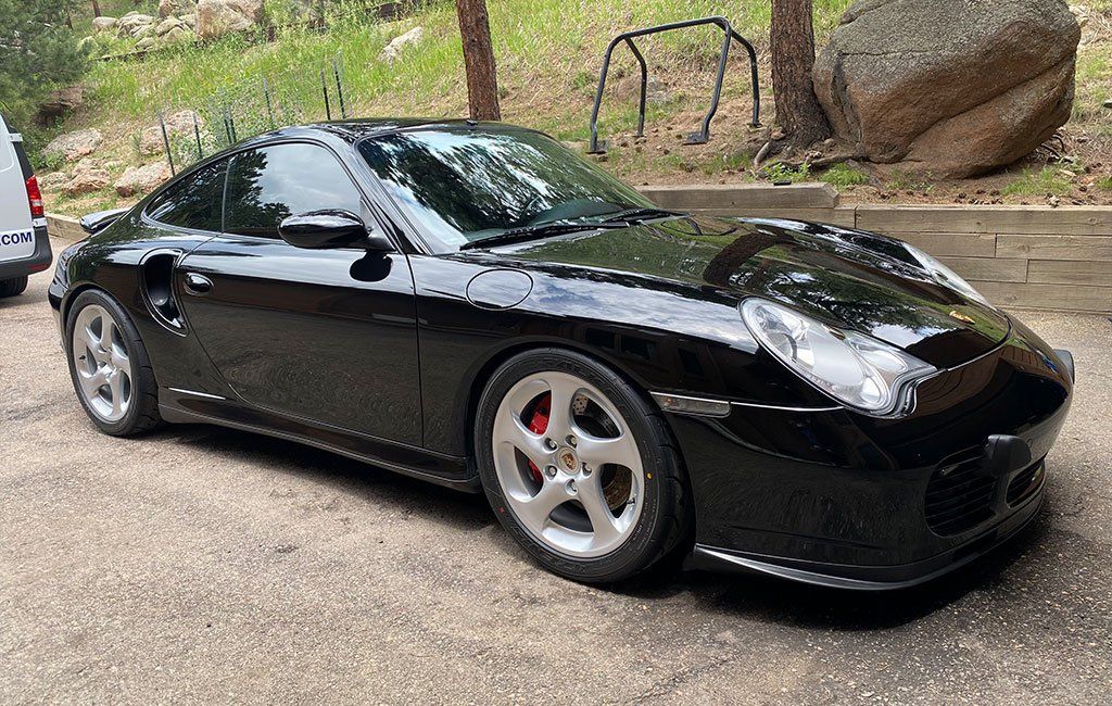 black porsche