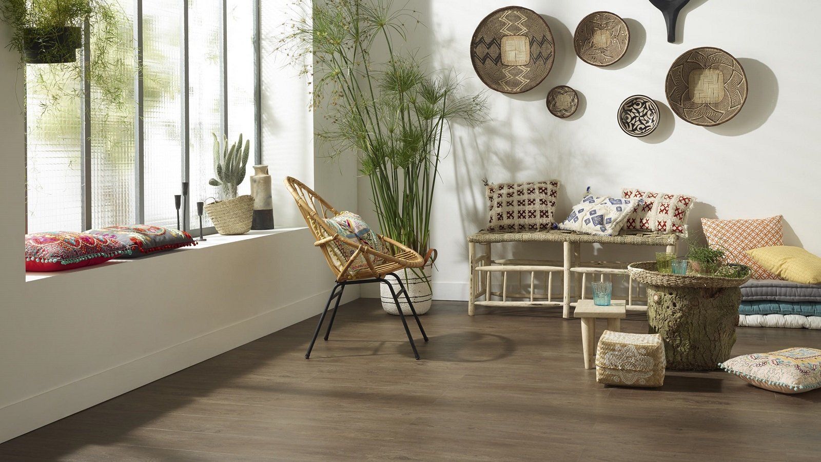 PAVIMENTO IN LVT E PVC