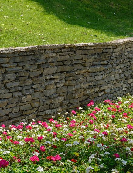 Retaining Walls | Ruggia Landscape & Construction