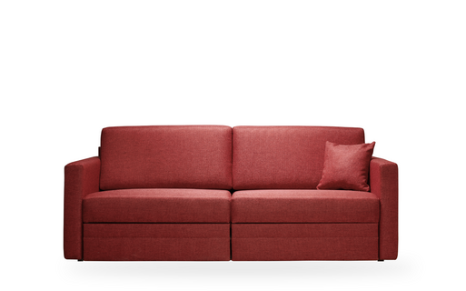 Ein dunkelrotes Sofa mit einem kleinem roten Polster auf weißem Hintergrund