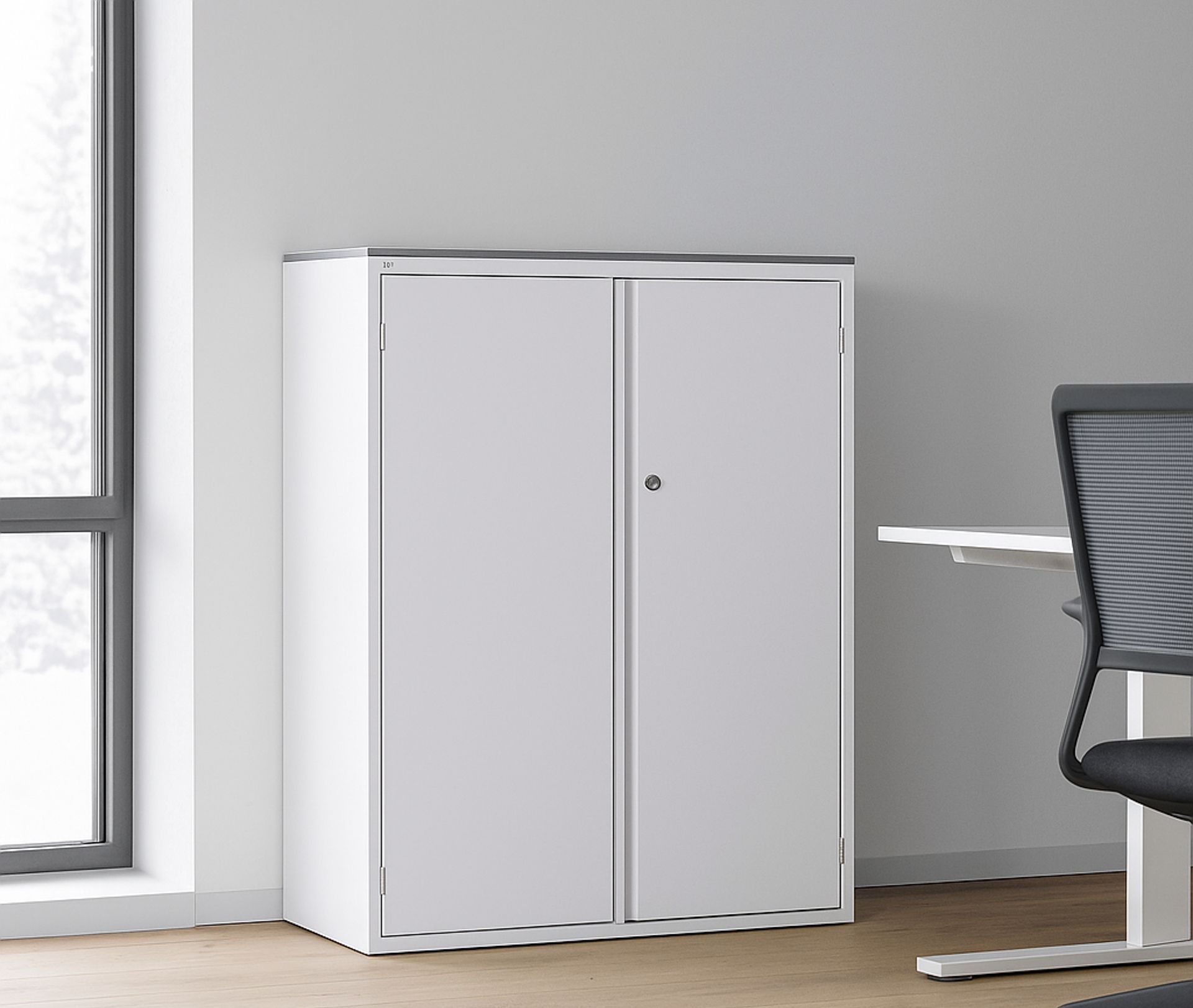 Ein schöner Metallschrank der Marke Lista Lo Office