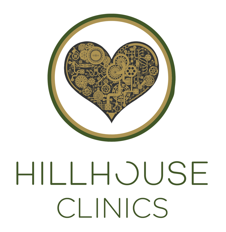 Een logo voor hillhouse clinics met een hart gemaakt van tandwielen in een cirkel.