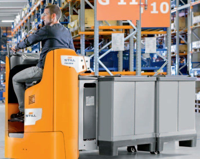 macchina STILL per la movimentazione di pallet