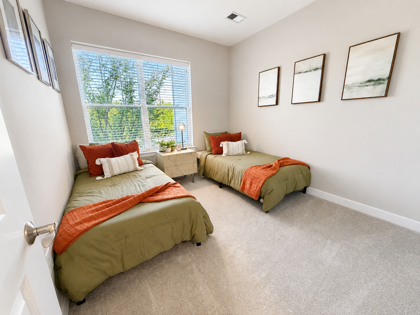 Spacious Bedroom | The View at Mill Run