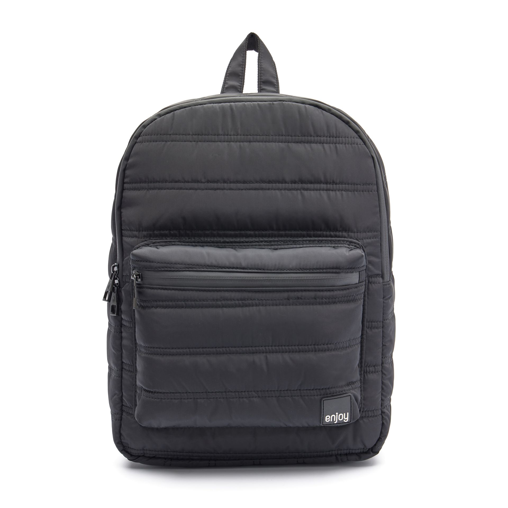 Una mochila acolchada negra con un bolsillo frontal sobre un fondo blanco.