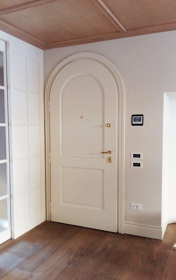 portone blindato bianco