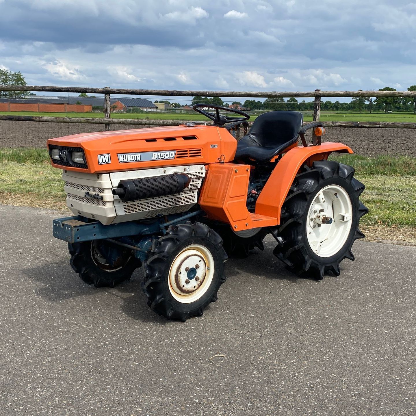 KUBOTA TRACTOR