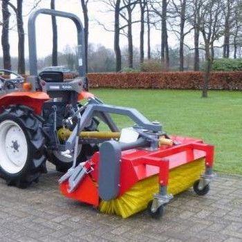 Veegmachine minitractor