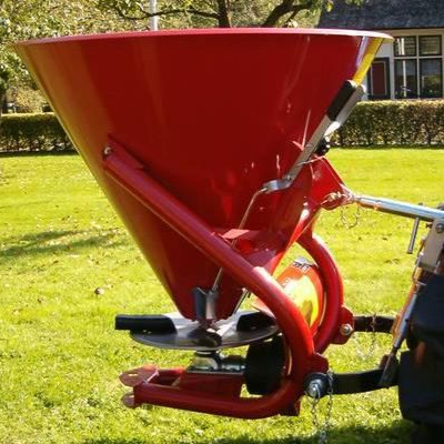 kunstmeststrooier minitractor