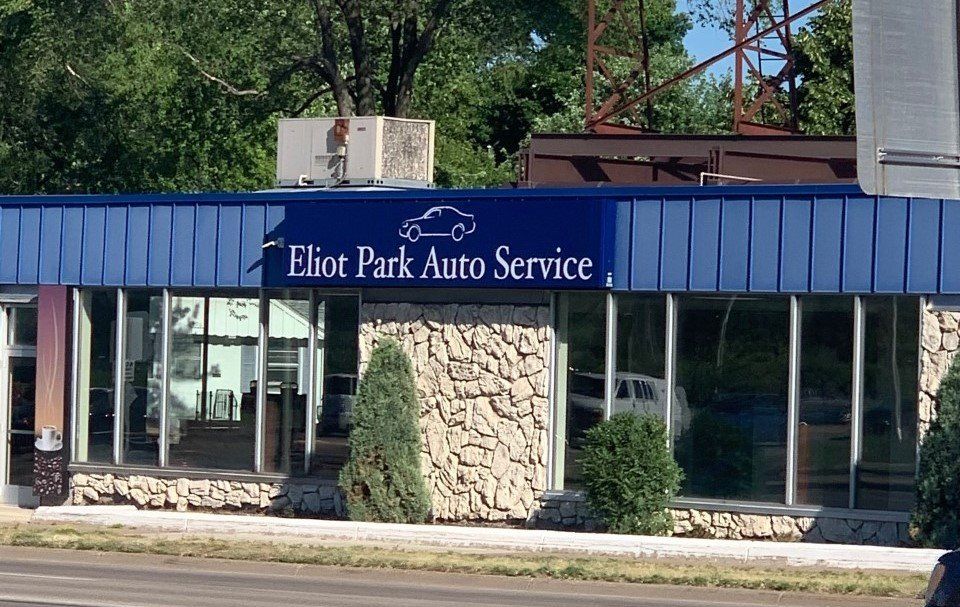 Eliot Park Auto Service Office Exterior — St. Louis Park, MN — Eliot Park Auto Service