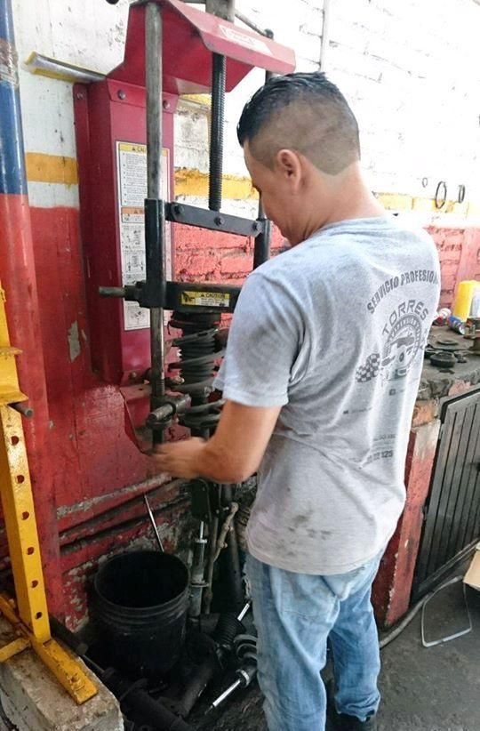 SUSPENSIÓN Y FRENOS CHUY TORRES