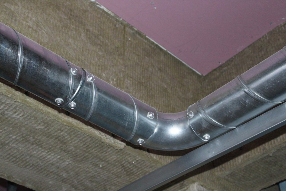 Drainage pipe installations