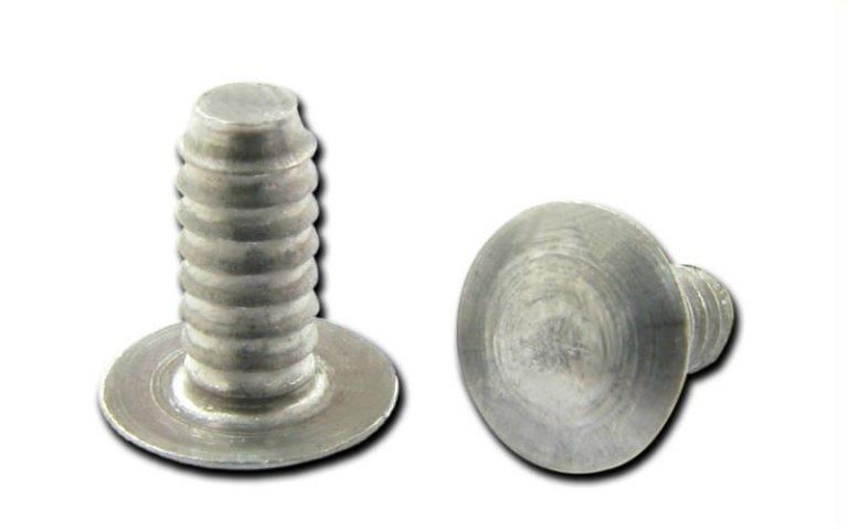 vite in metallo realizzata su misura