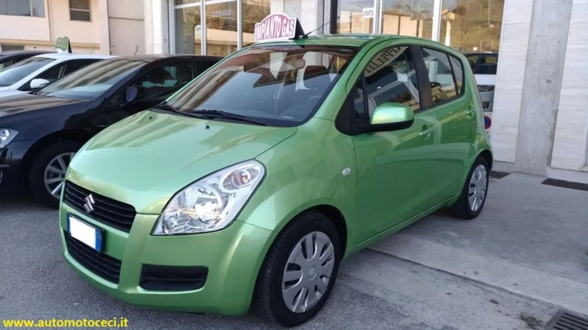 Auto verde