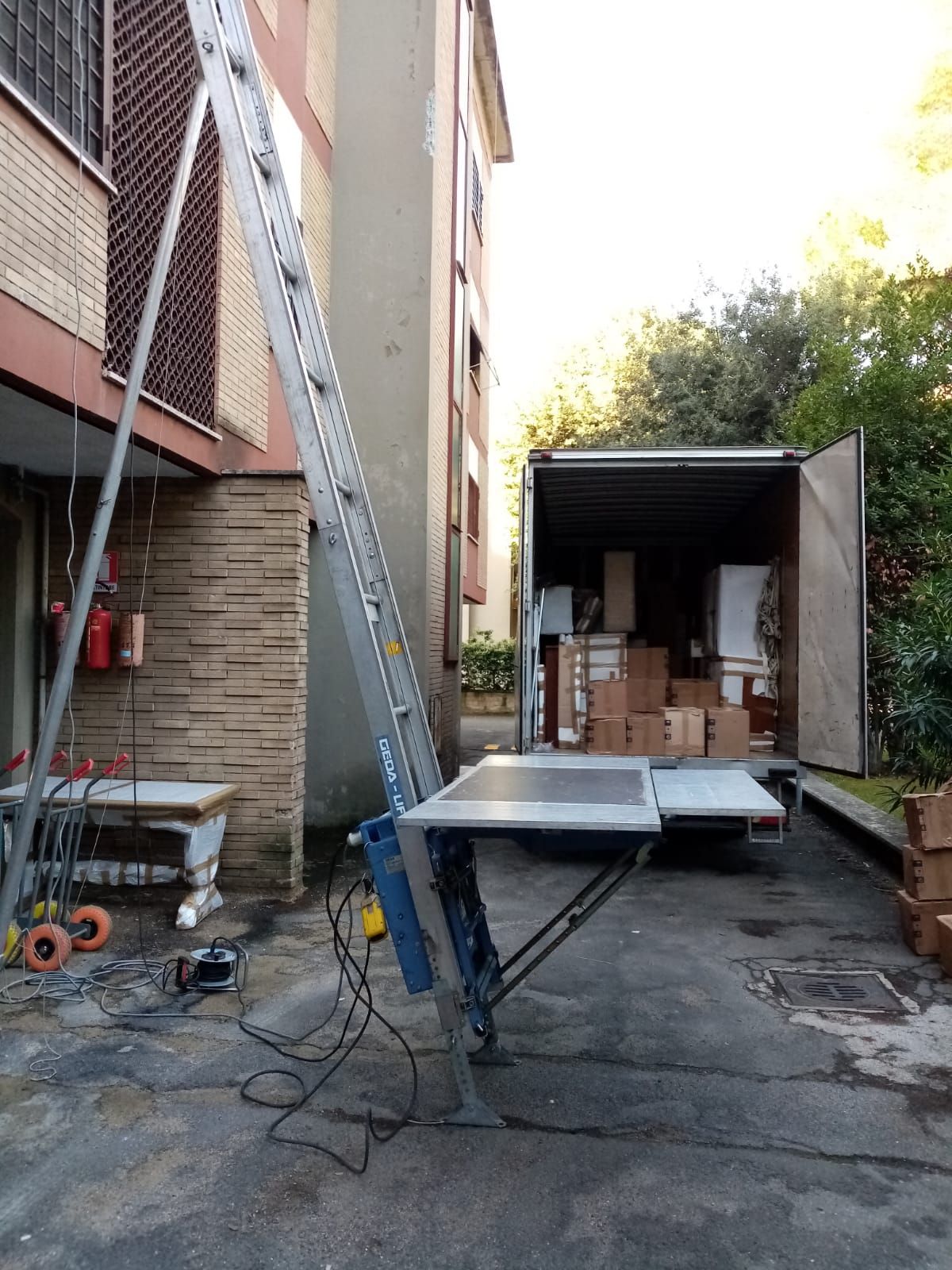 Sgombero di un appartamento al secondo piano per trasloco a Roma