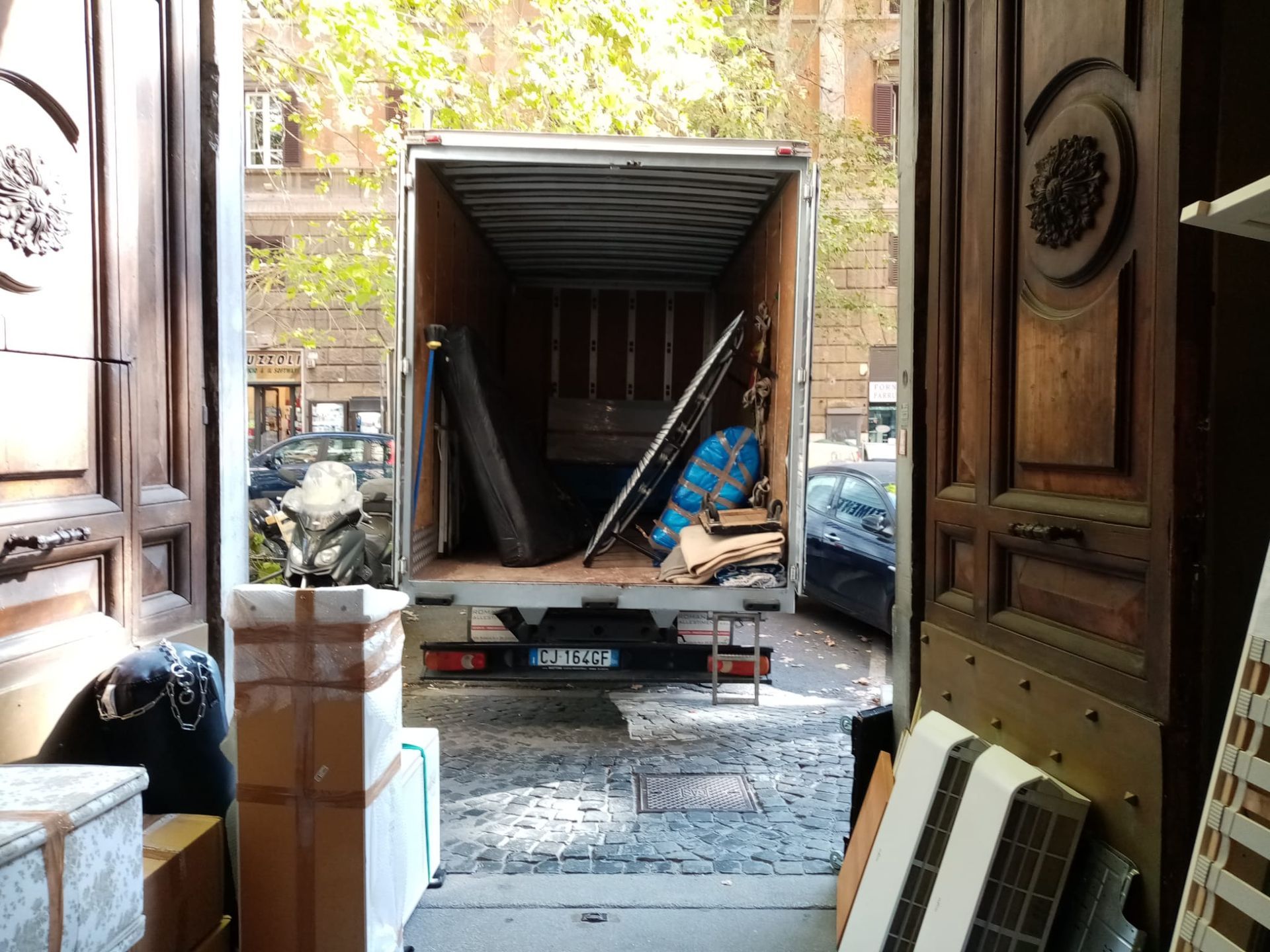 Sgombero mobili in appartamento per trasloco nazionale a Roma