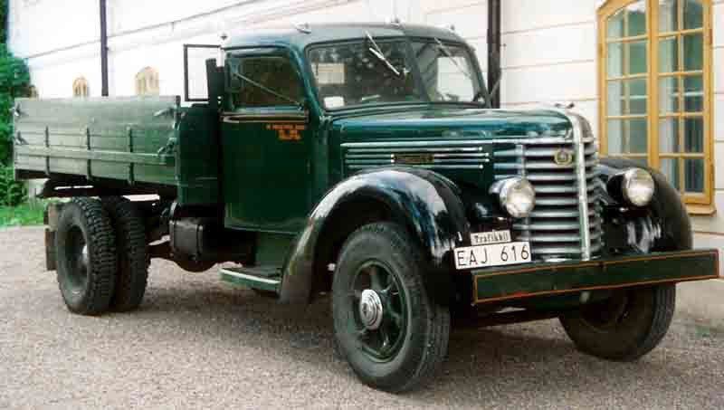 1937 Diamond-T truck