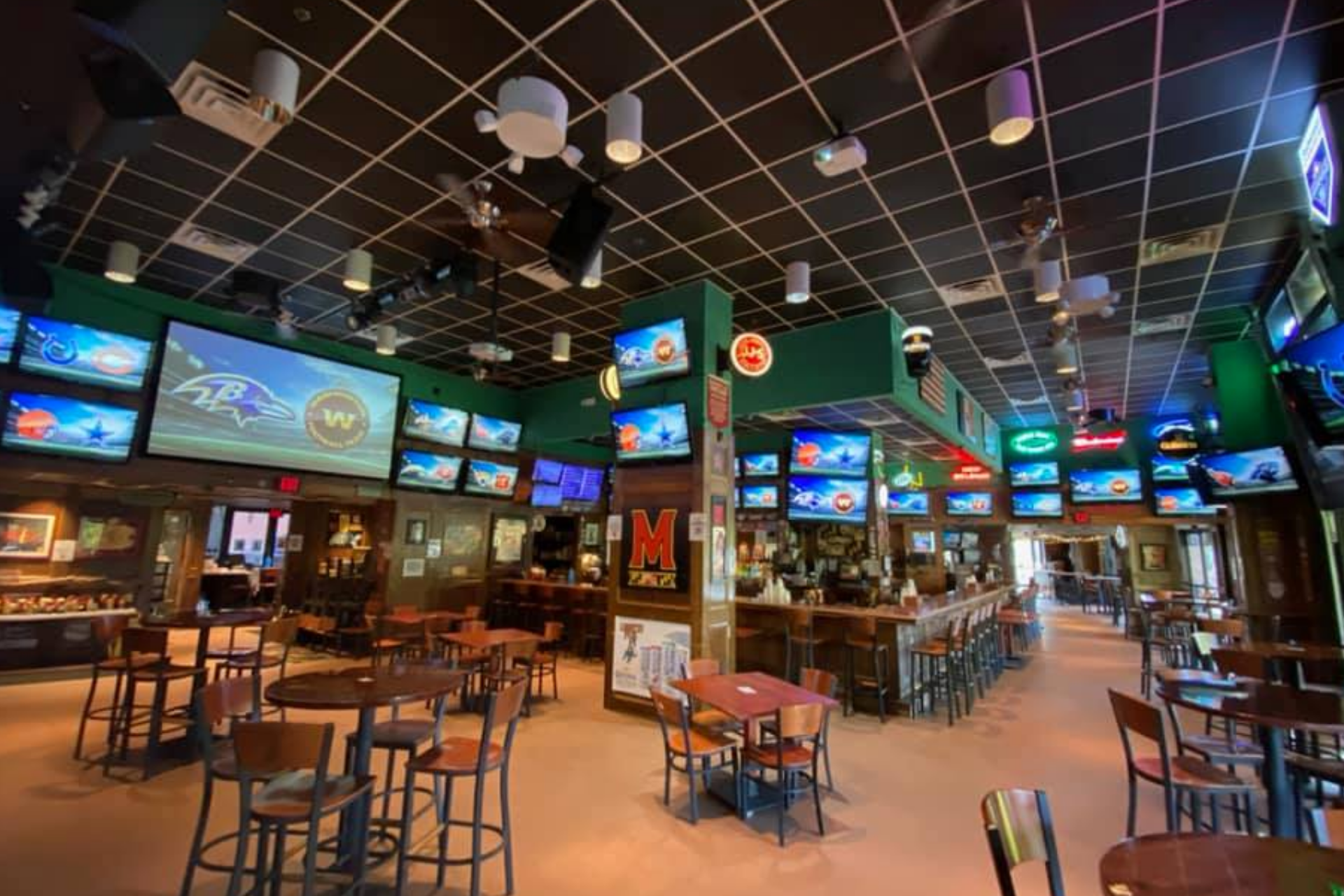 Looney's Pub photo