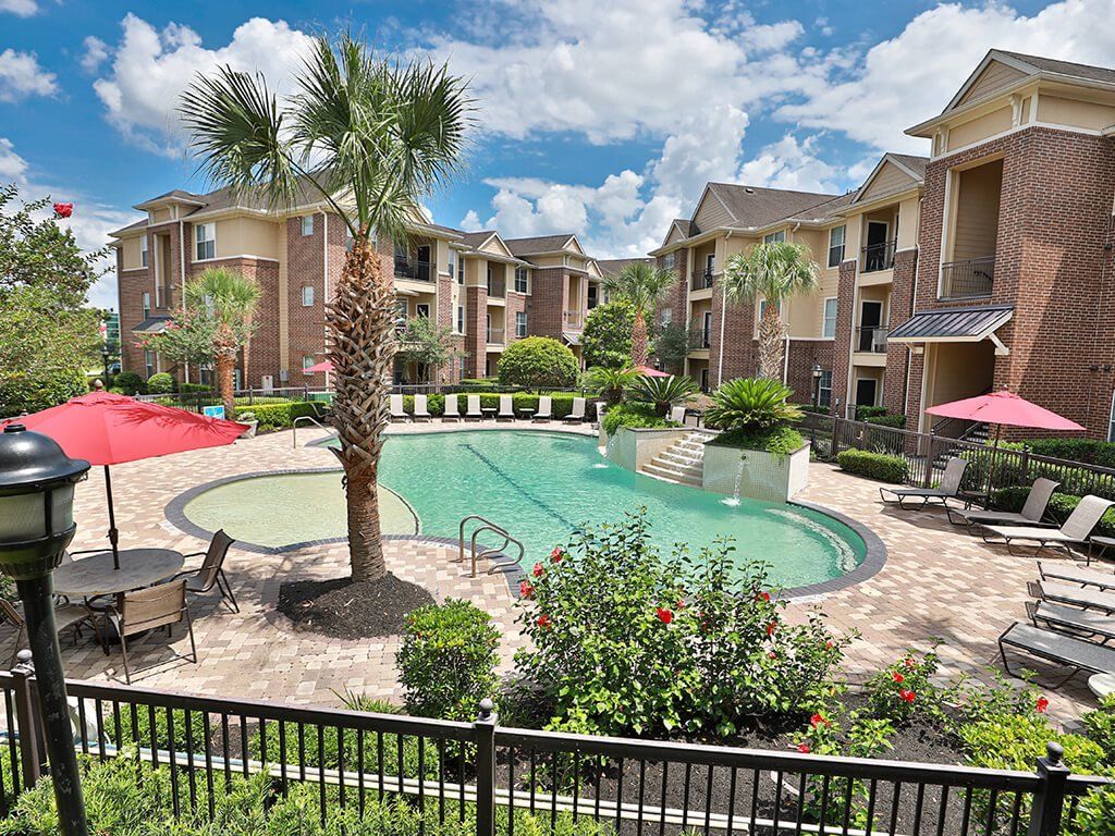 Madison on the Meadow Apartments in Stafford, TX