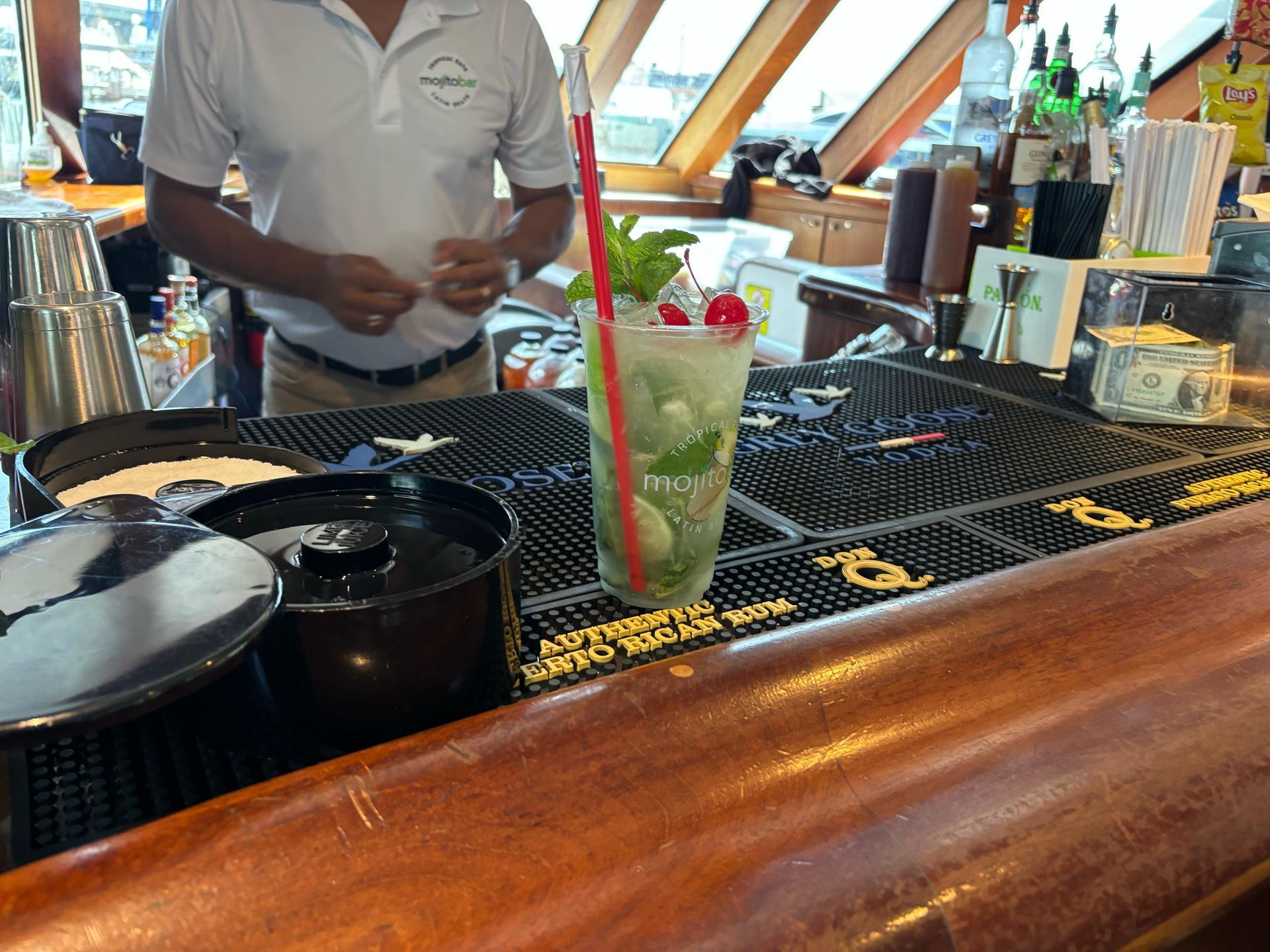 Real Bartender, real drinks on the Celebrity boat tour Miami