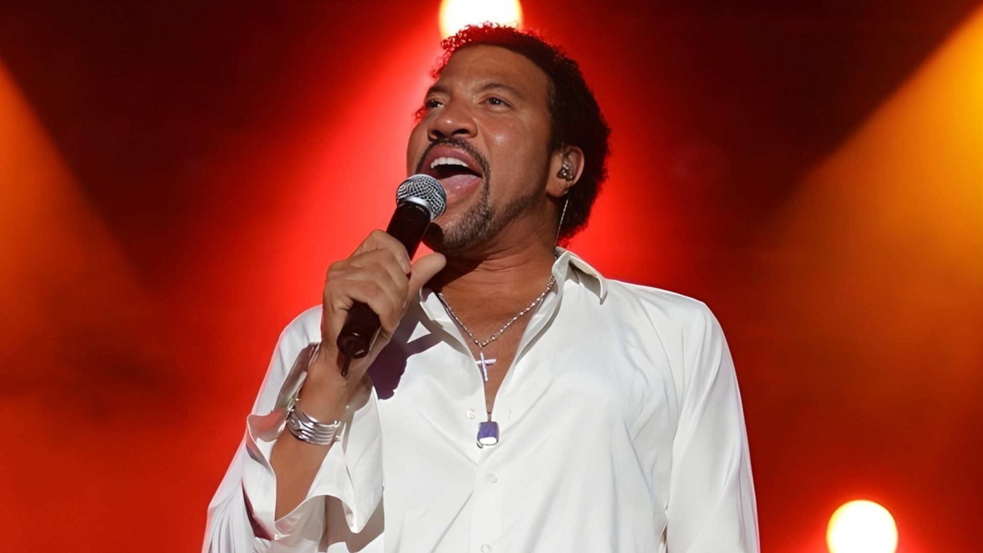 From timeless love ballads to gentle tributes… Explore 8 of Lionel Richie's most moving songs, 
