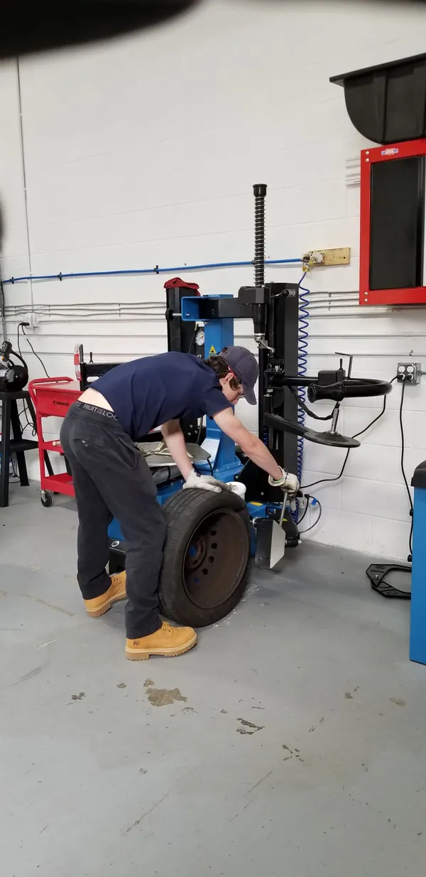 Mechanic-working | Three Suns Auto Care