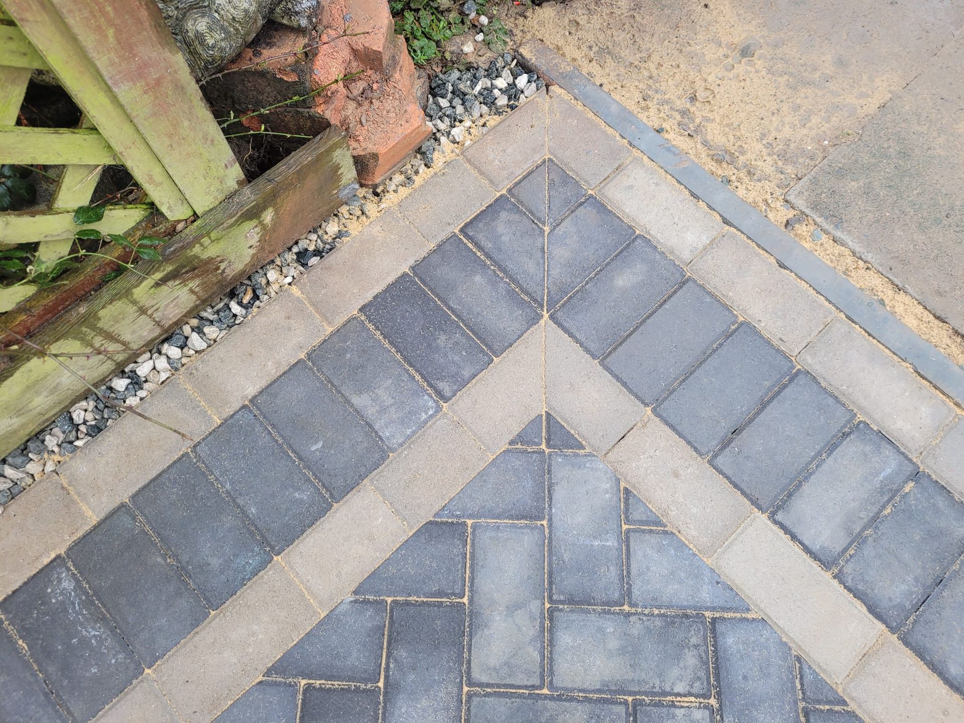 DNA Landscapes close up of a block paving driveway on Coventry