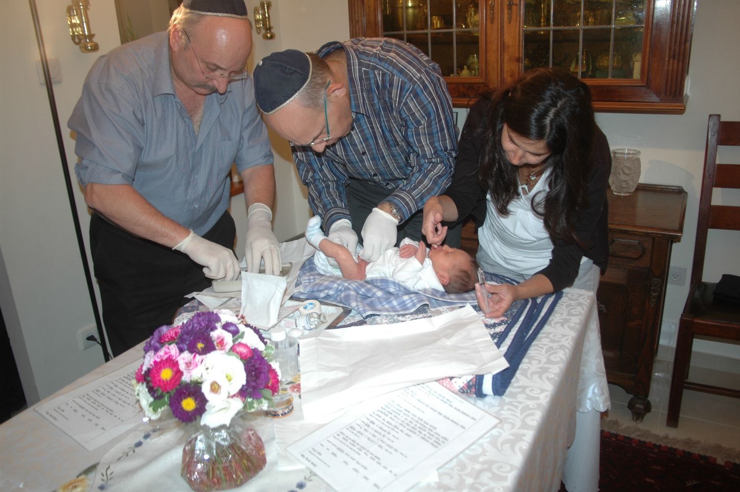 ברית מילה כהלכתה, בקליניקה, מבוצעת ע