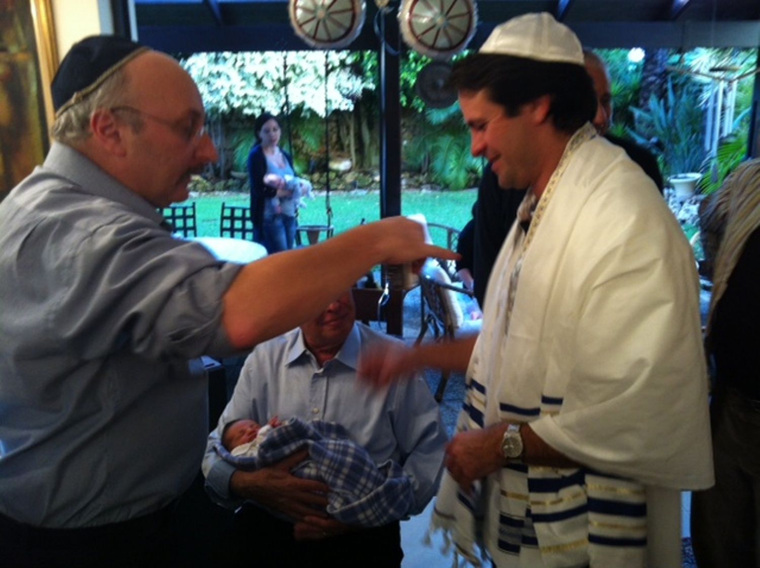 ברית מילה כהלכתה, בקליניקה, מבוצעת ע