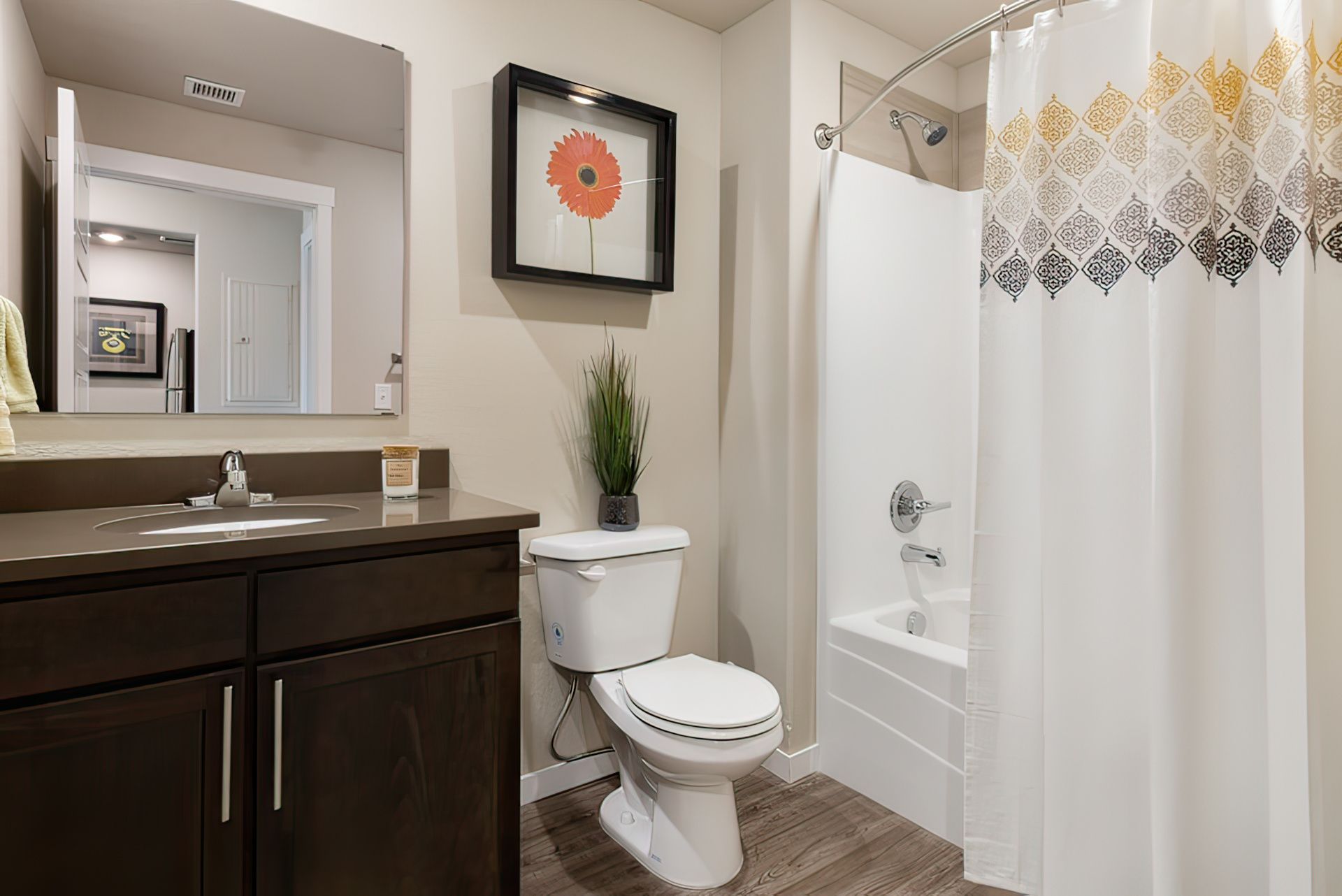 Kten apartment bathroom room