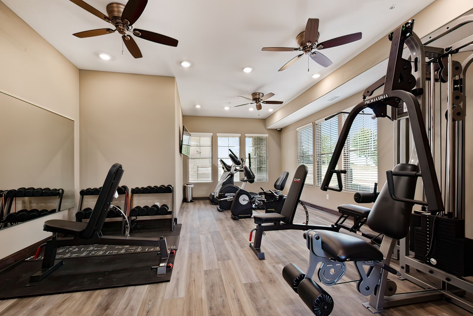 Kten apartment gym de soto