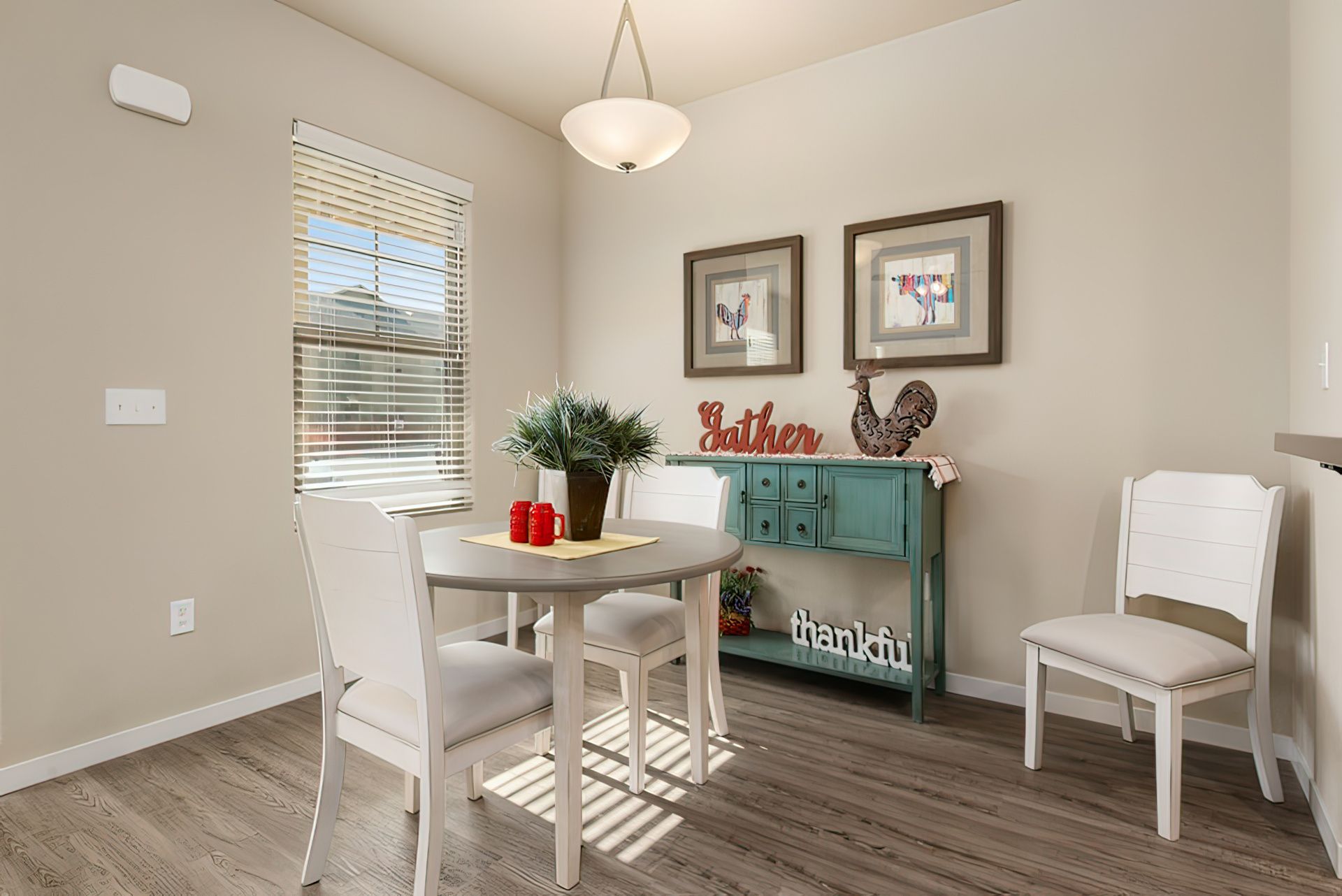 Kten apartment dinning room