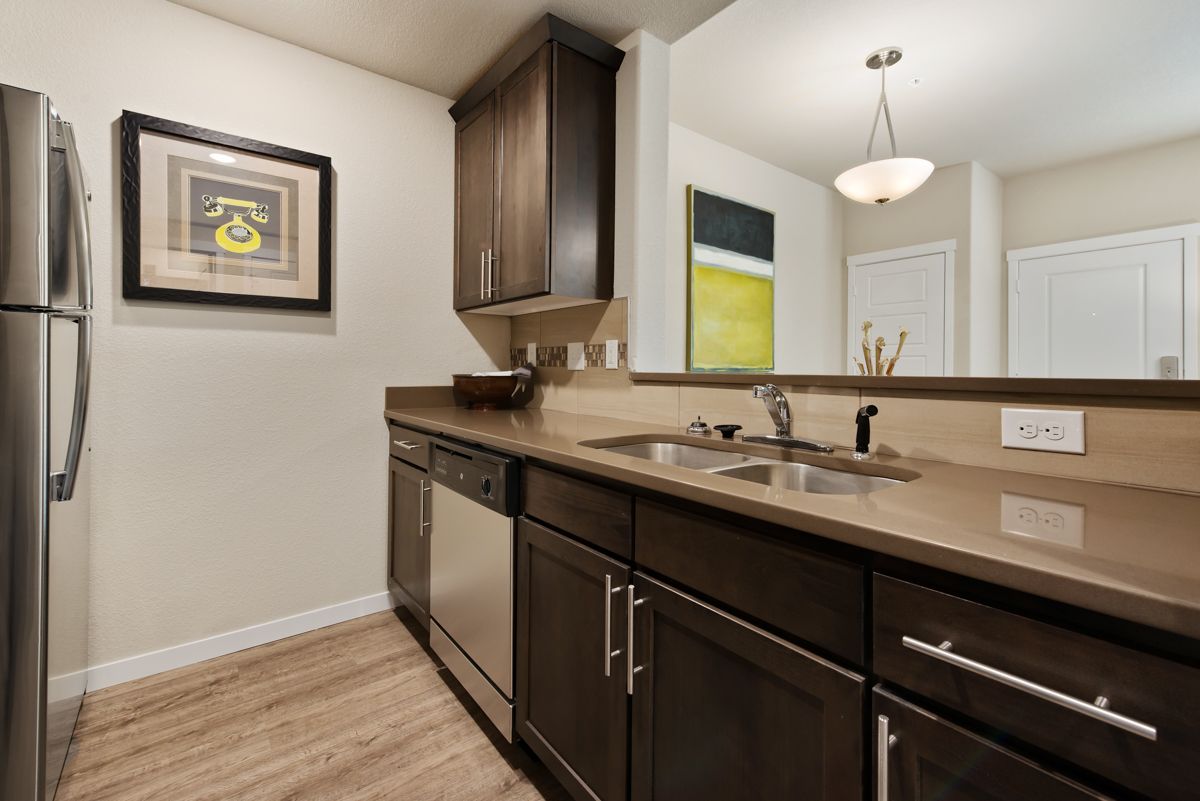 Kten place apartments ktichen in de soto, ks