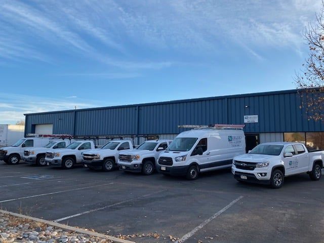 Nielsen Service Cars