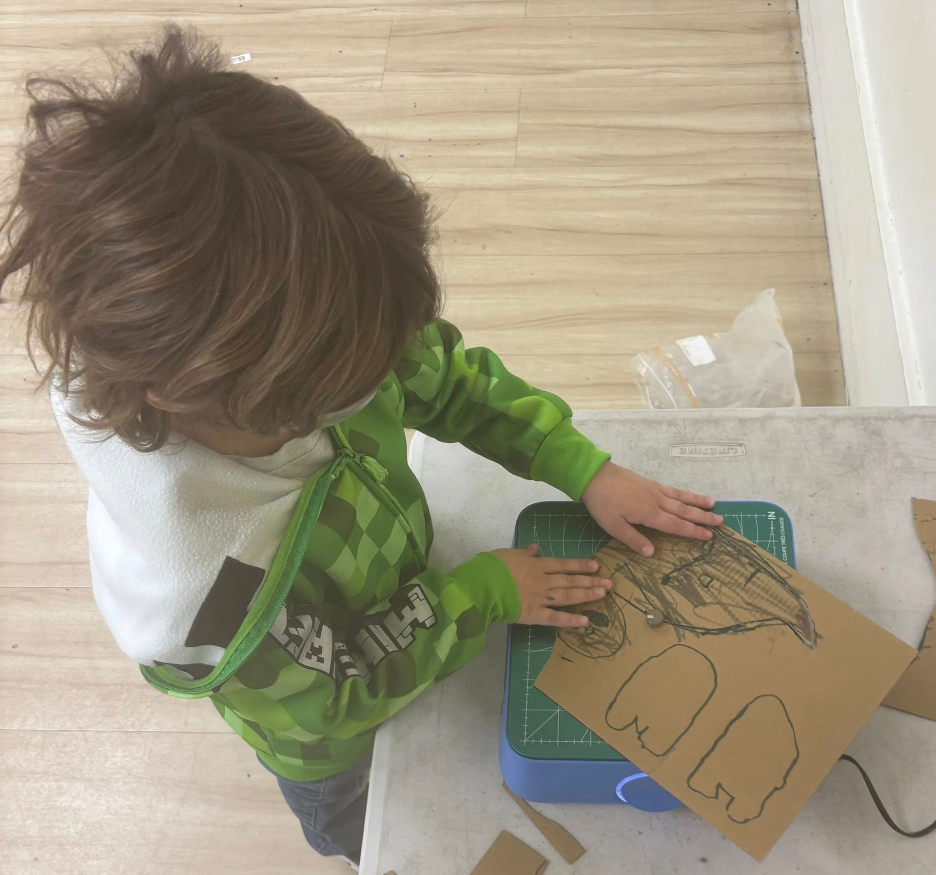 chompsaw to cut cardboard