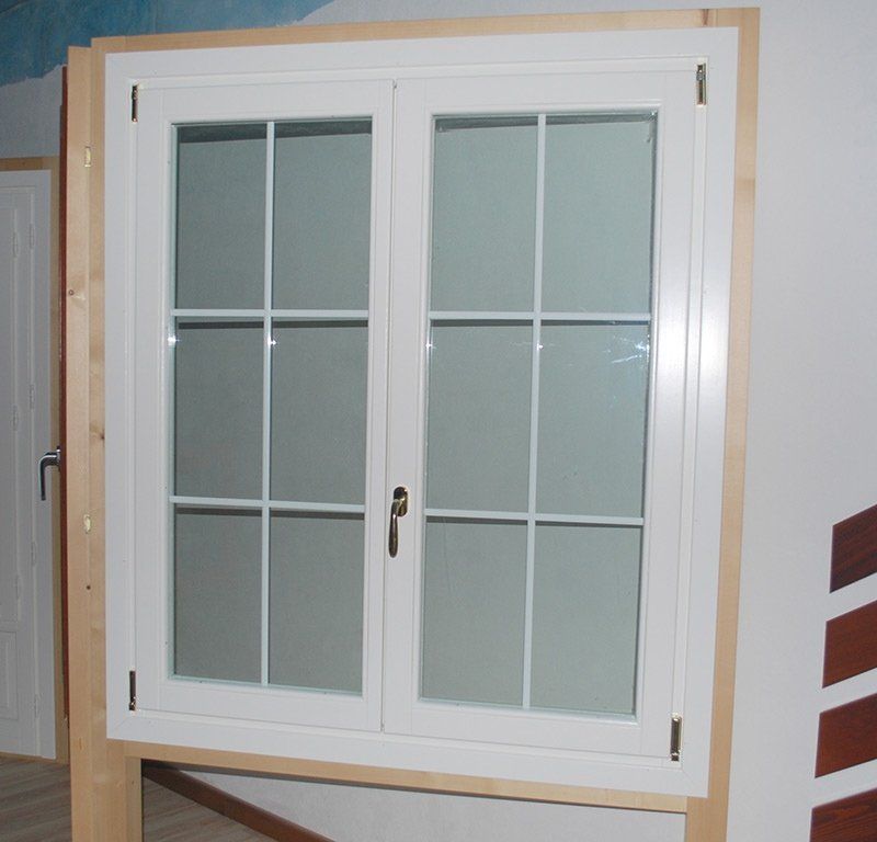 Finestra con inglesine