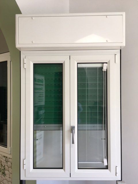 Finestra con tapparella