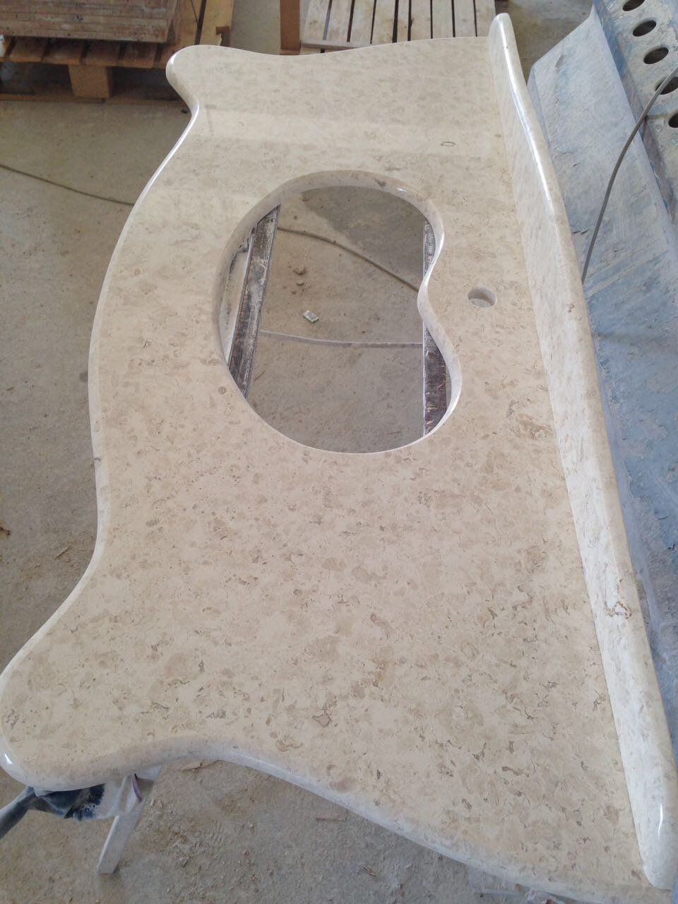 piano decorato marmo