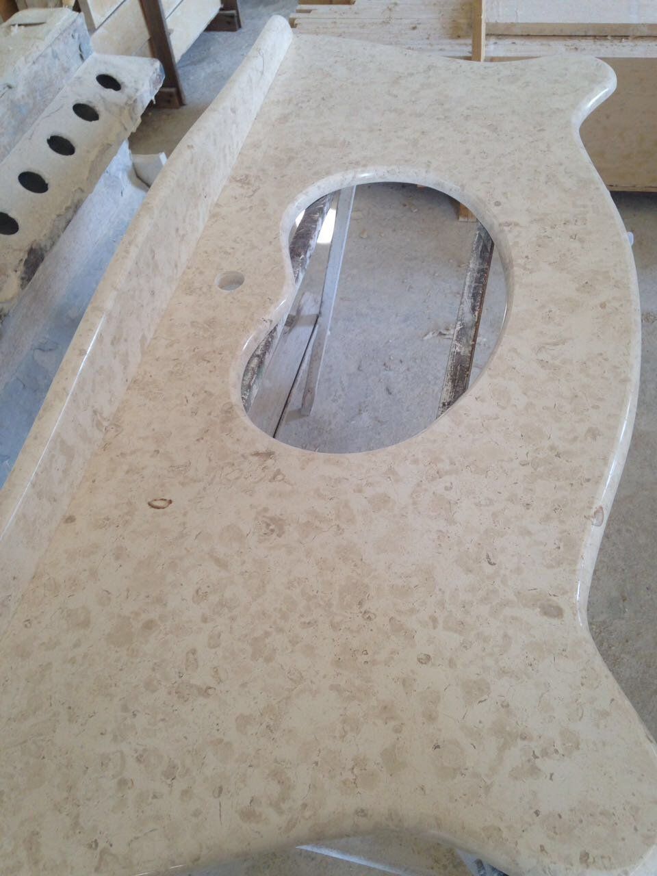 piano decorato marmo