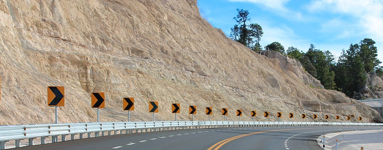 Highway with signals for overmass transport.