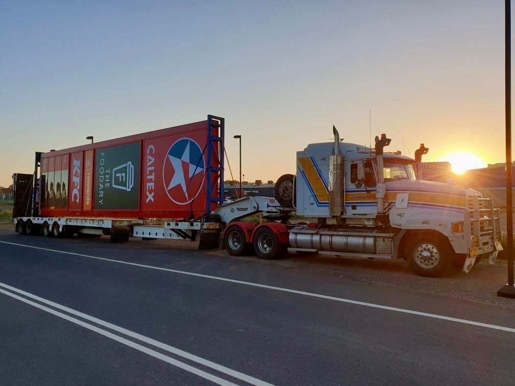 Truck Extendable Drop Deck — Rutherford, NSW — Goldsprings Heavy Haulage