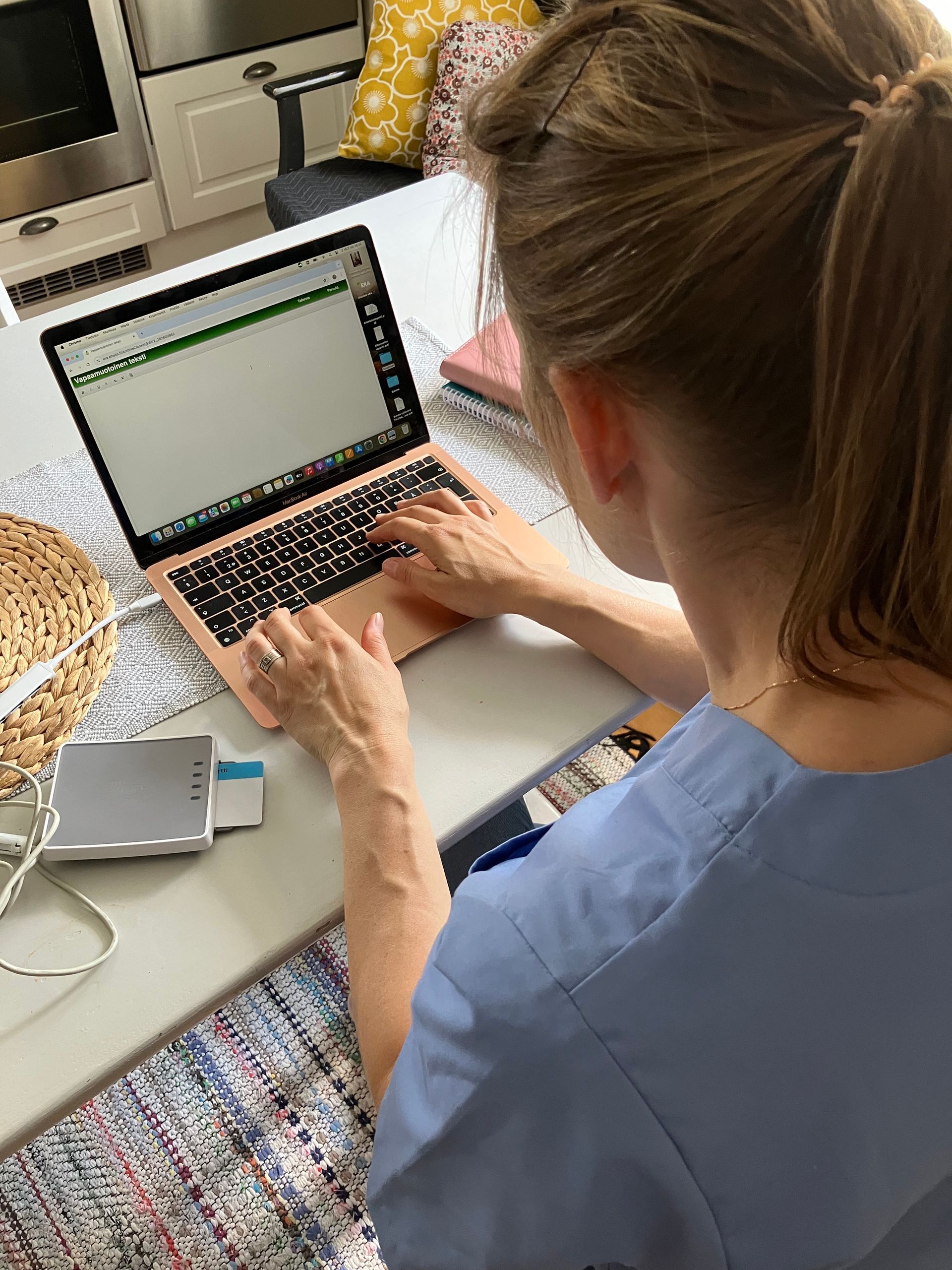 sairaanhoitajan kotikäynti