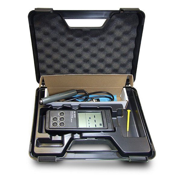 HI9033 Conductivity Meter