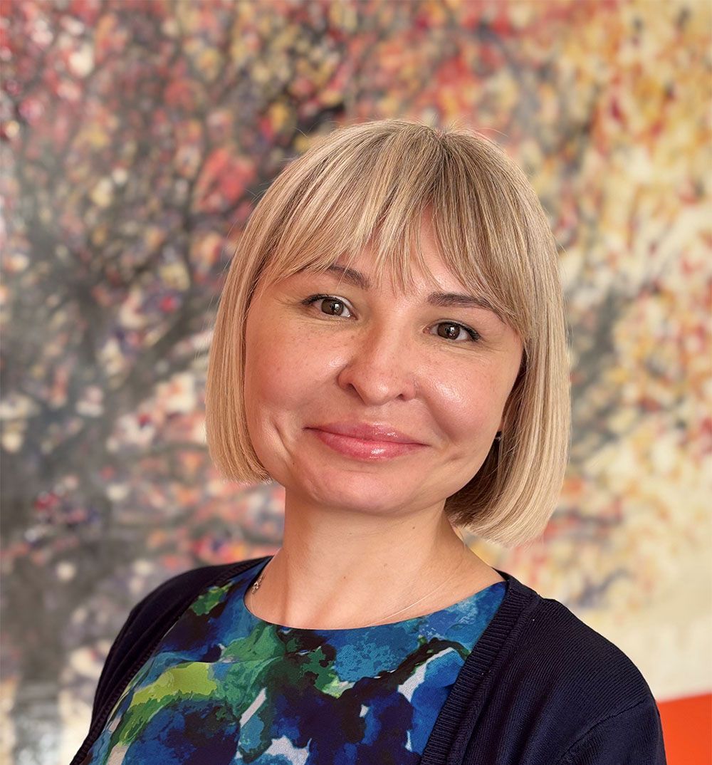 anjelika salagaeva, outsourcing team at england and company