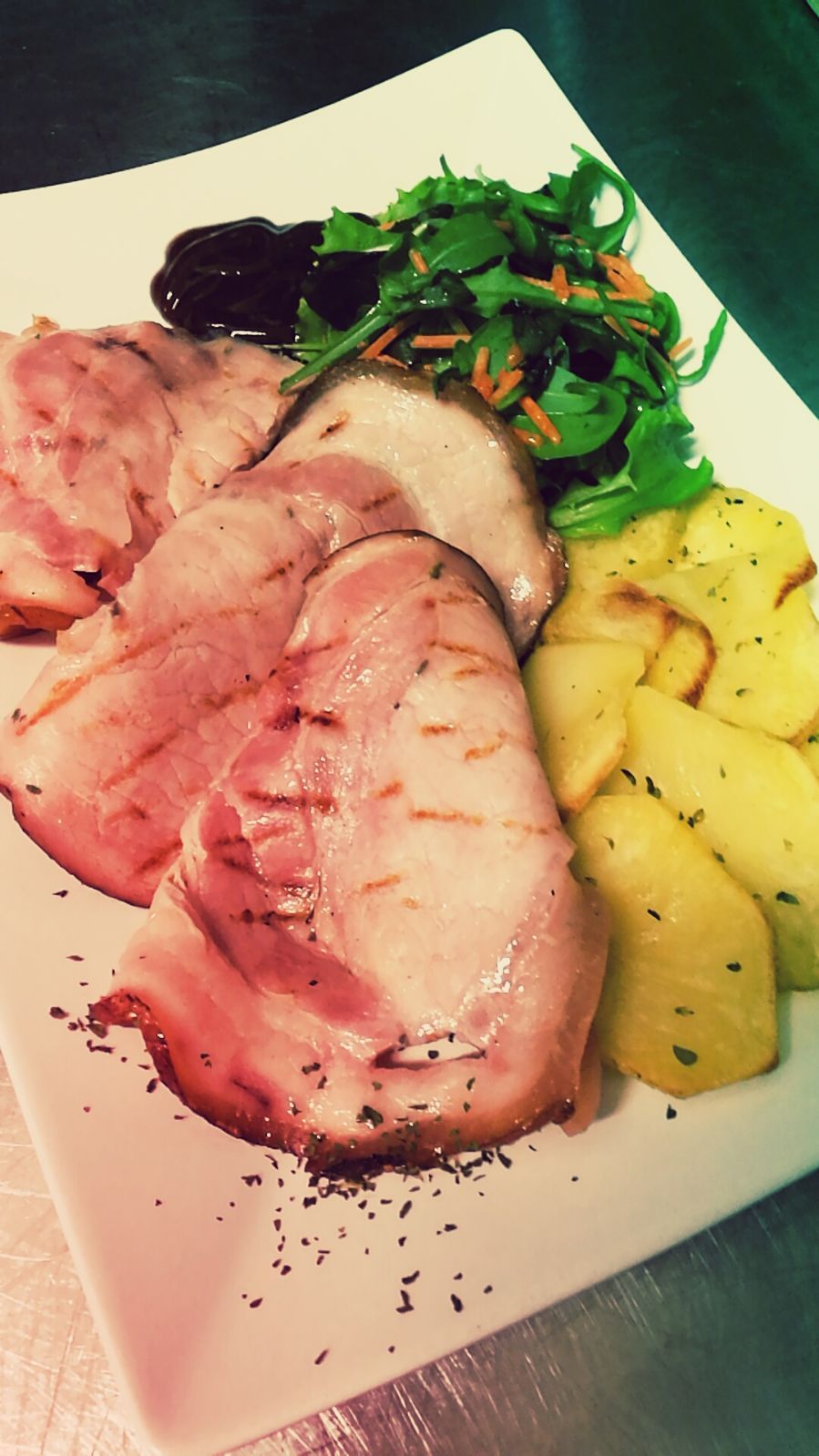 carne alla piastra e patate