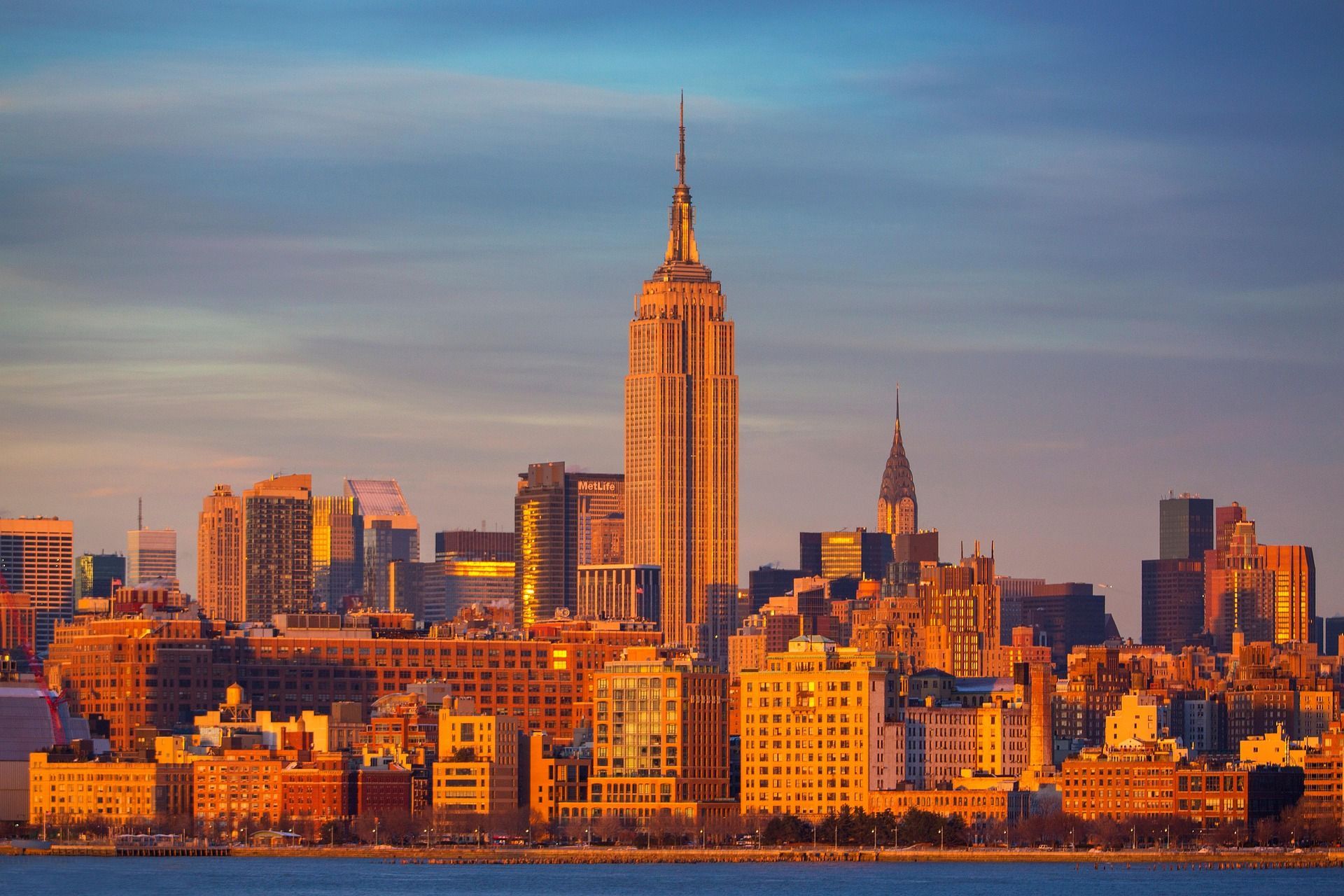 The New York CIty skyline at sunset.