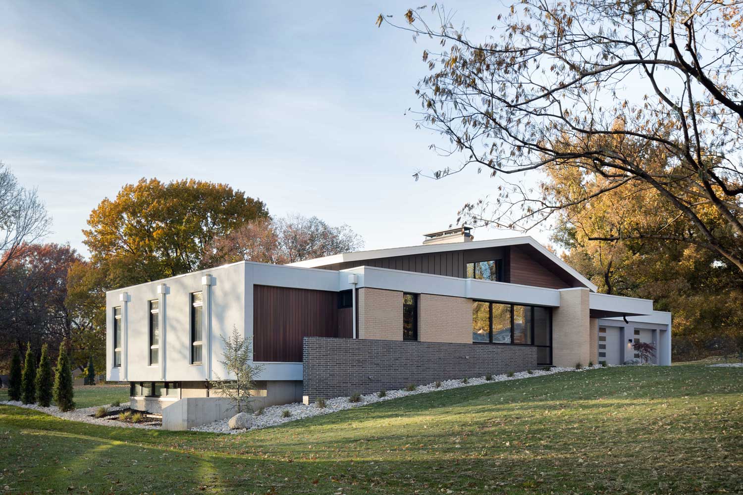 Exterior view of modern mid-century style home