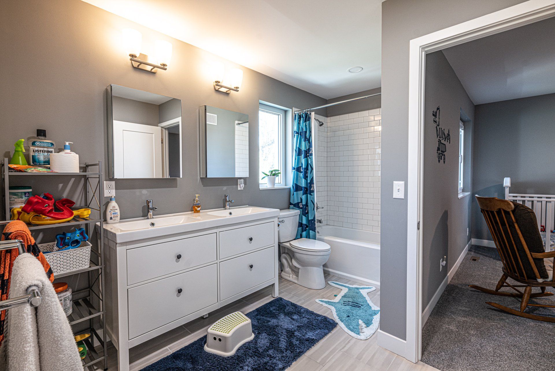 Children's shared jack and jill style bathroom.